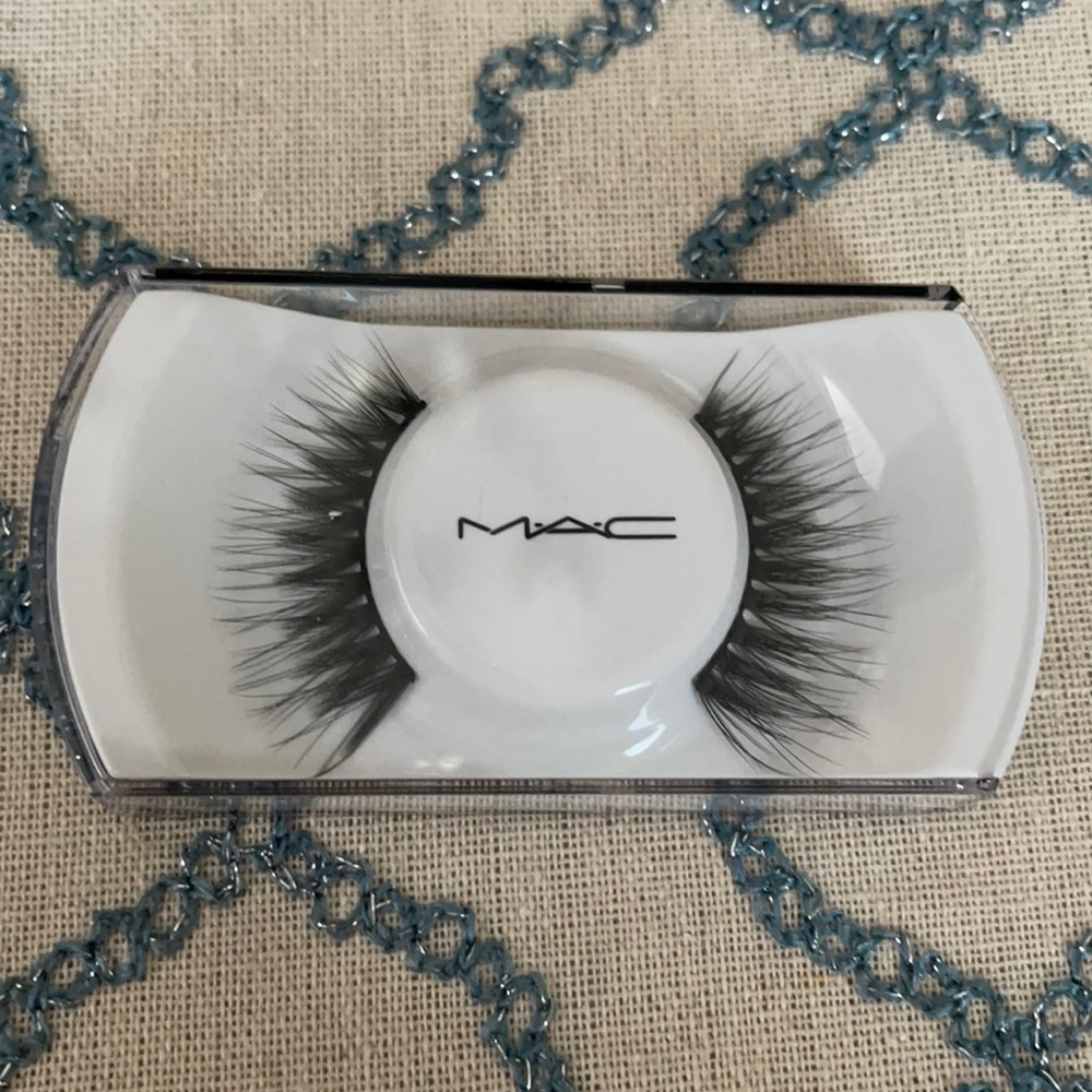 MAC Cosmetics 84 Goddess Lash